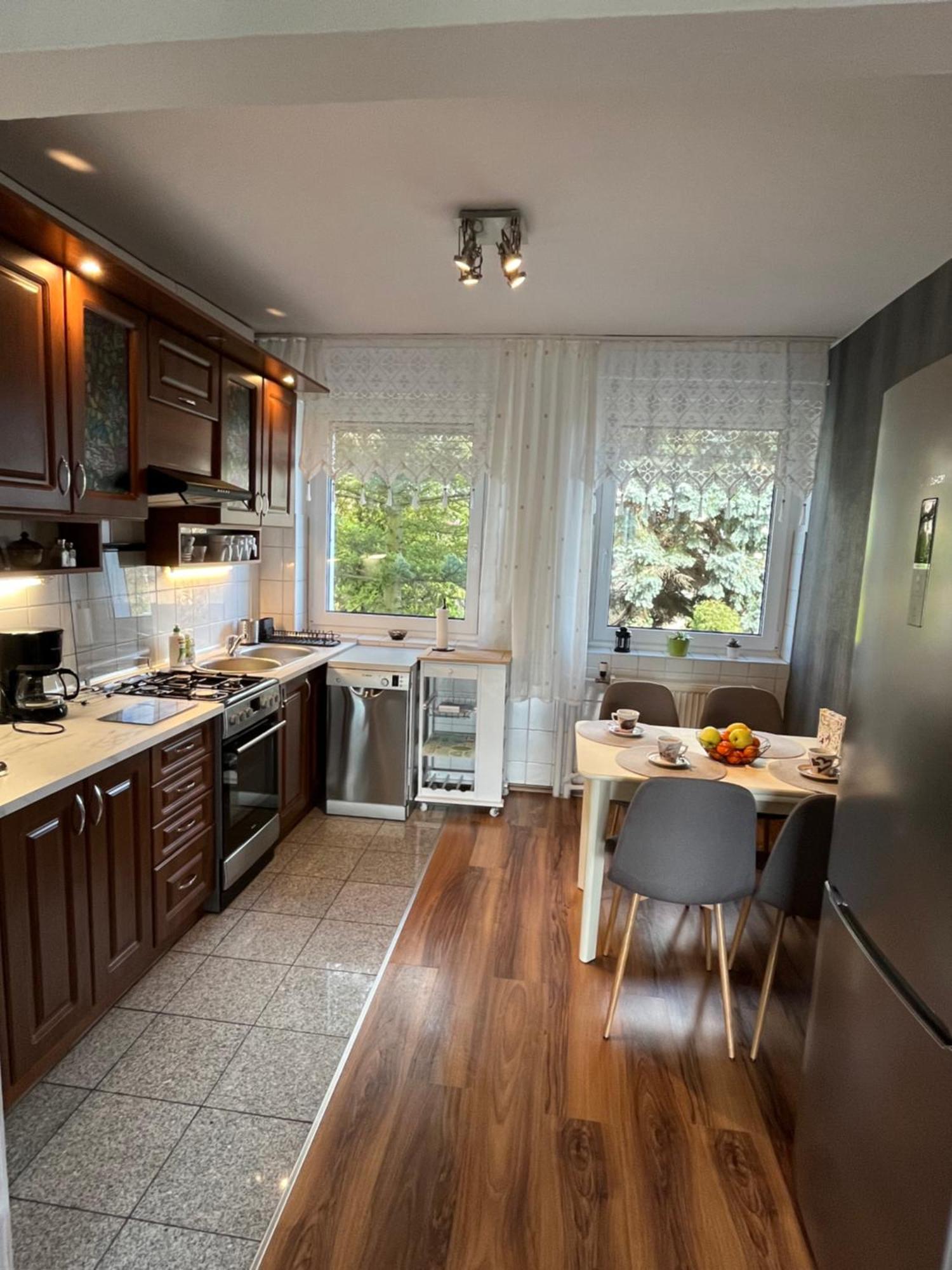 Sweet Home Cieplice Mountain View Apartament By The Main Park And Thermal Pools Jelenia Gora Ngoại thất bức ảnh